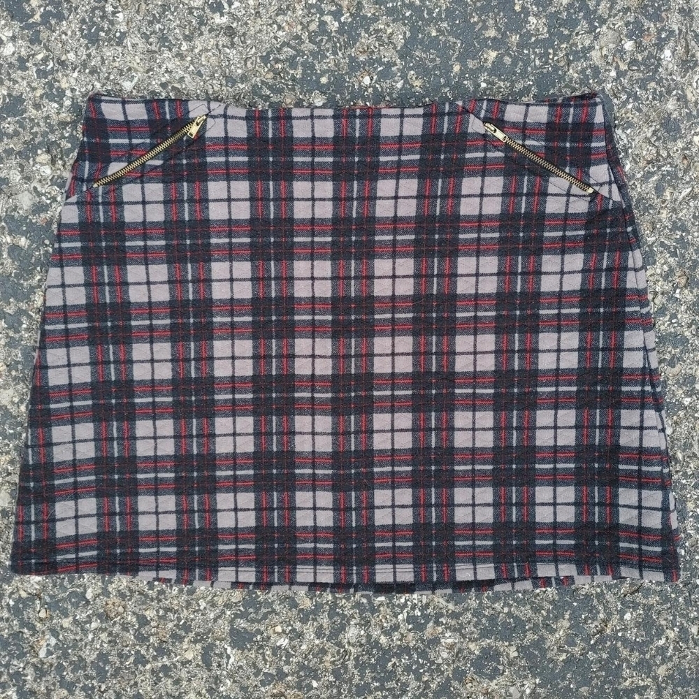 🔥4/$40 Y2K Plaid Mini Skirt Quilted Princess Vera Wang Size 11 black & red